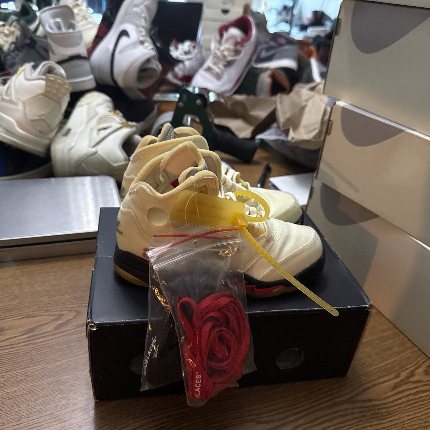 Size 3c - Jordan 5 Retro SP x Off-White Mid Sail