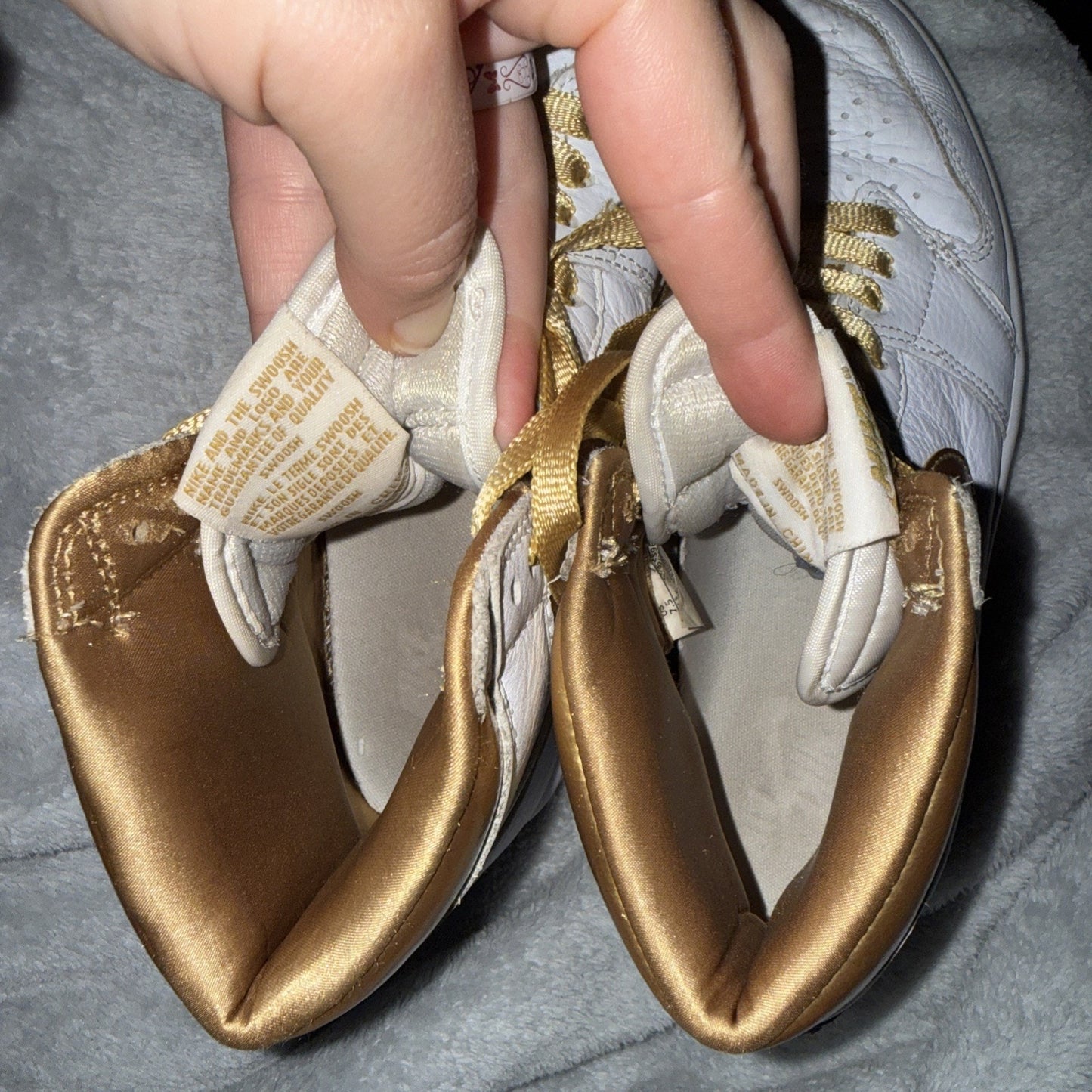 Air Jordan 1 Retro High OG Metallic Gold Women's