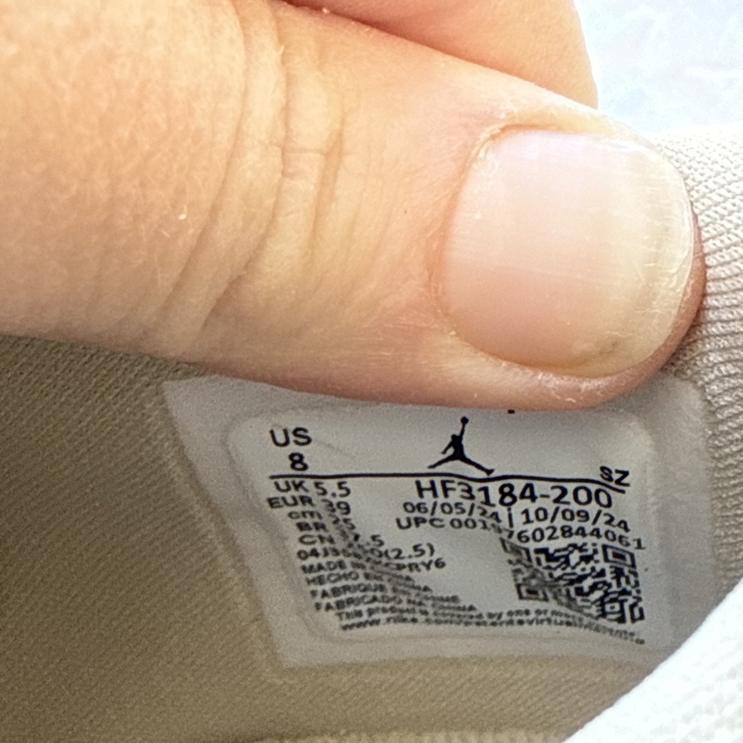 Size 8 - Air Jordan 1 Brooklyn Low Rattan W