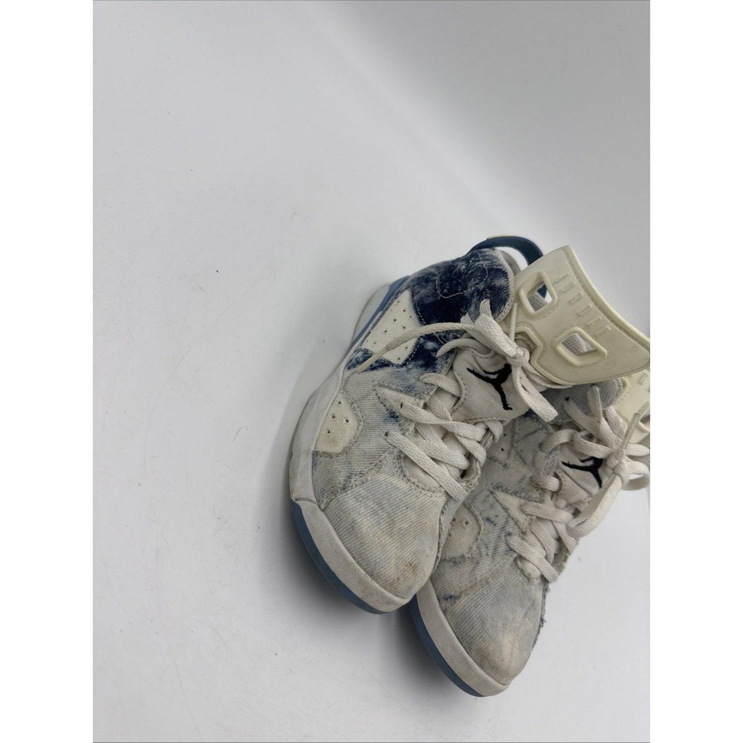 Size 1y Jordan 6 Retro Washed Denim DX6167-100