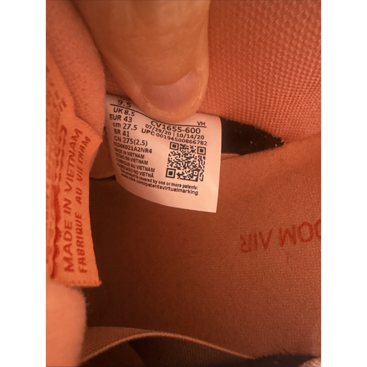 Size 9.5 - Nike Dunk SB Low Pink Pig