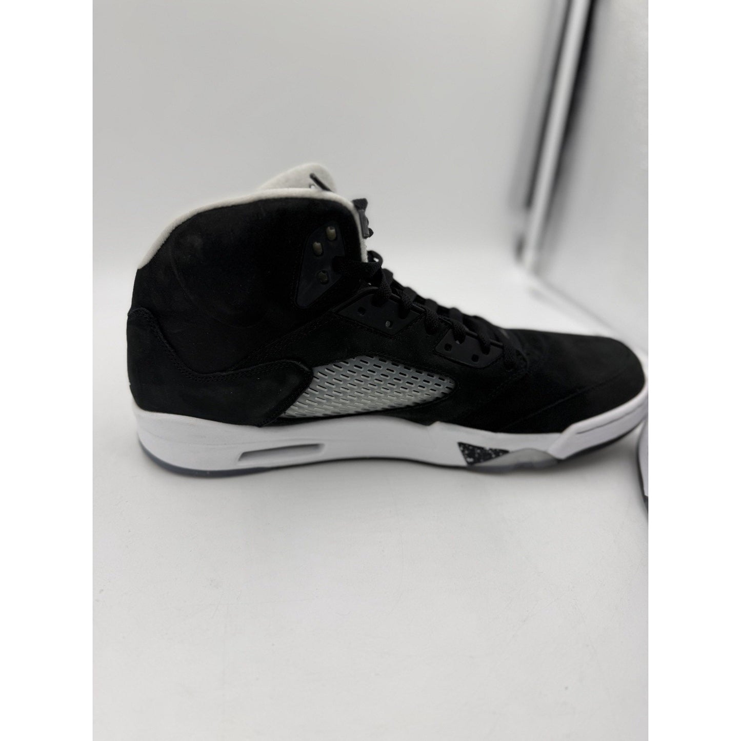 Size 14 - Jordan 5 Retro Mid Oreo Moonlight