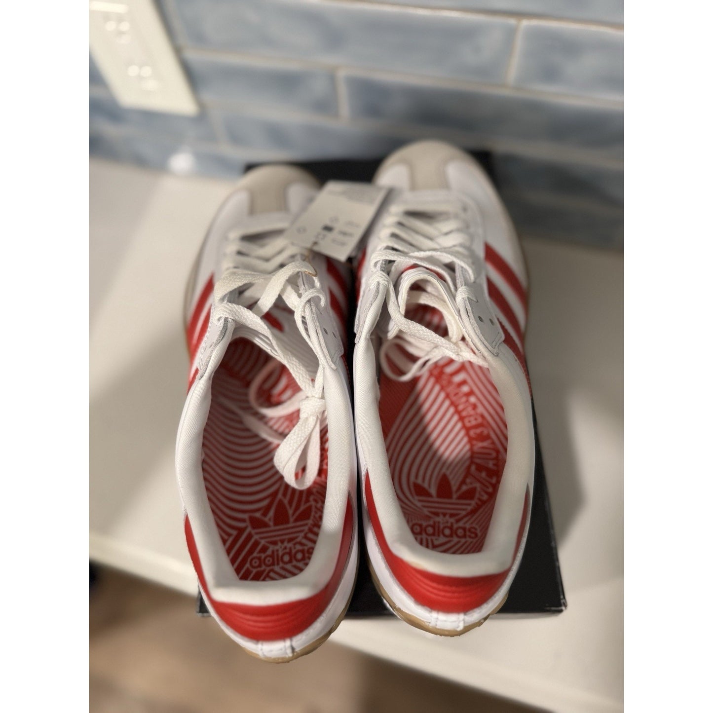 Adidas Puig Samba Athletic Sneaker Shoes White Red Mens Size 10 New (JQ5865)