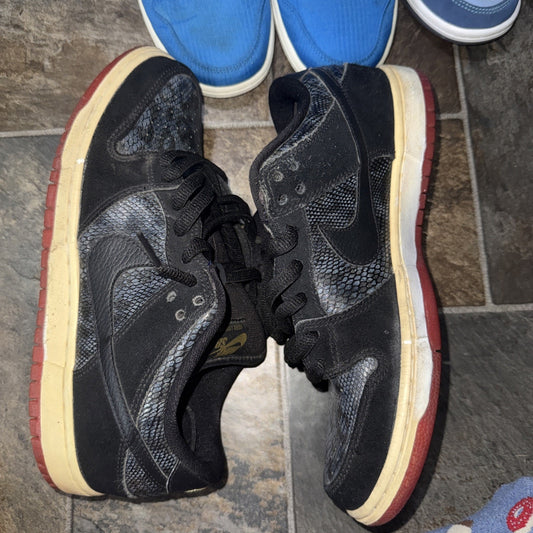 Size 9 - Nike Dunk Premium SB Low Snake Eyes LEP