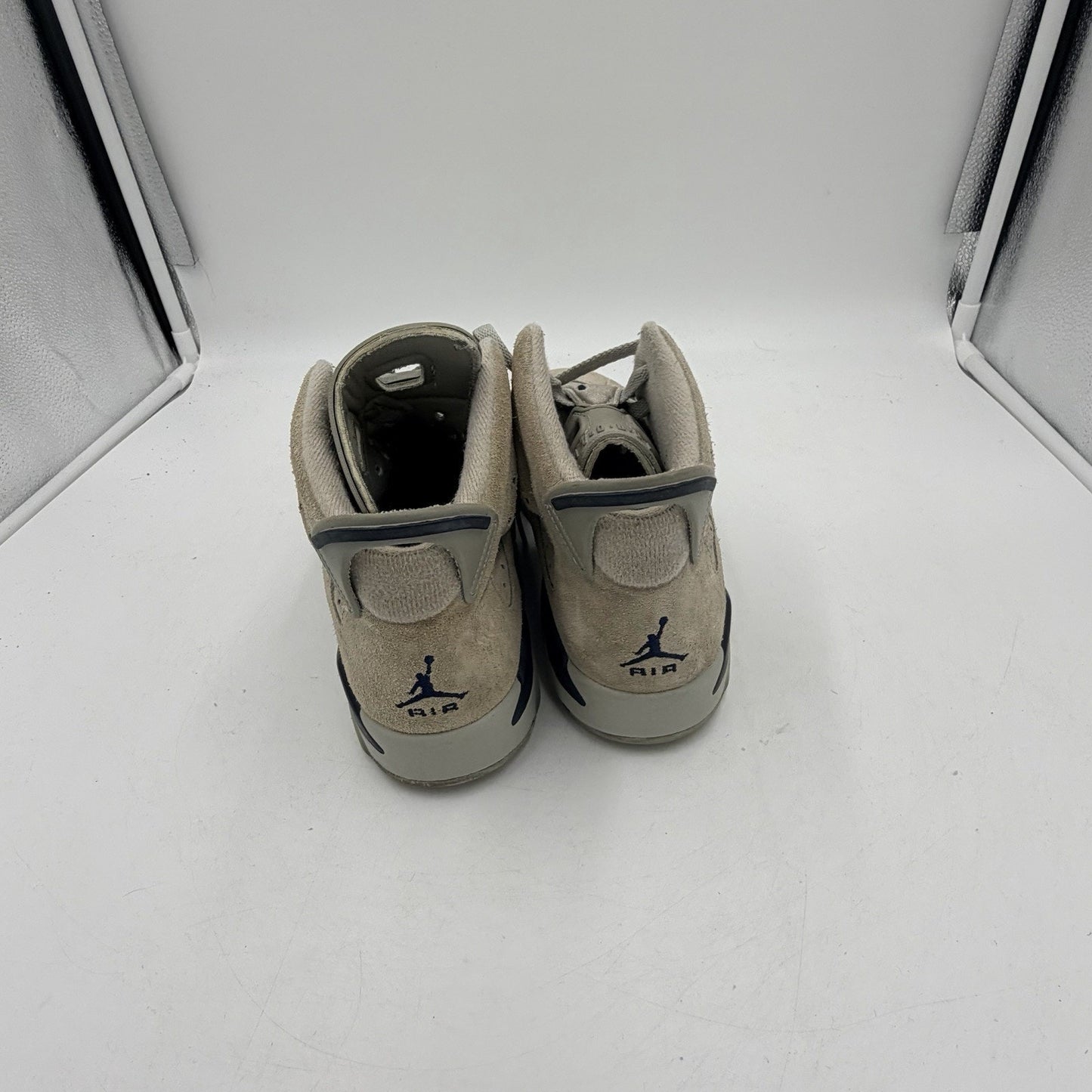 Size 6.5 (GS) - Jordan 6 Retro Mid Georgetown