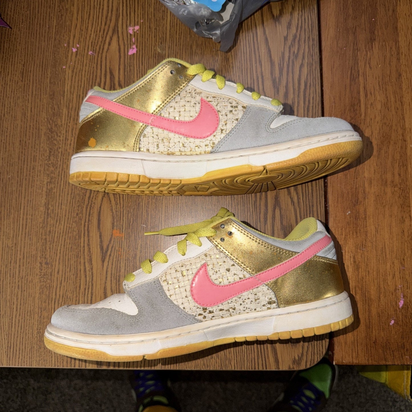Size 8.5 - Nike Dunk 6.0 Low White Metallic Gold W