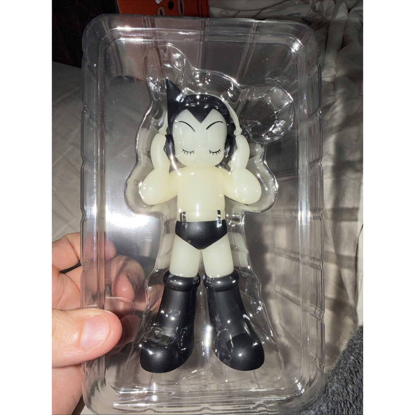 TOYQUBE ASTRO BOY VINYL FIGURE MONO - GREY 10.5 INCHES MUST L@@K