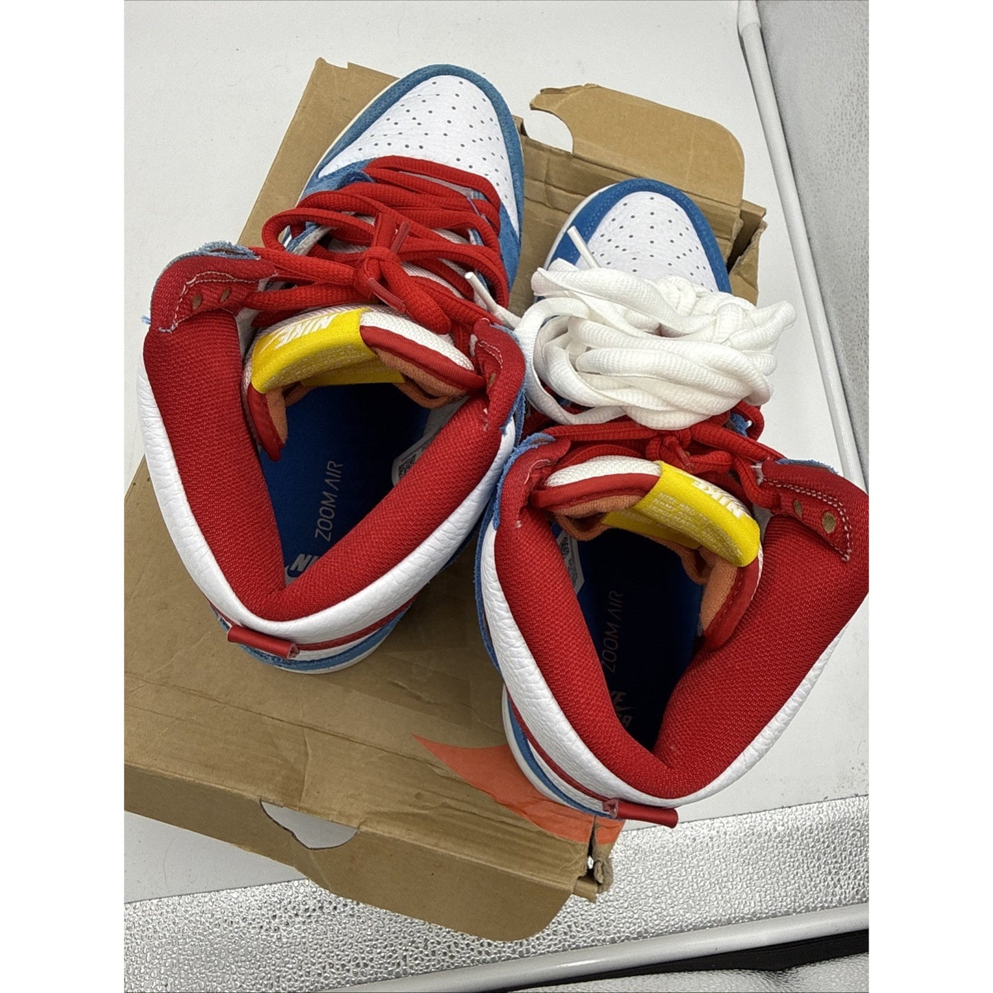 Size 8.5 - Nike Dunk SB High Doraemon