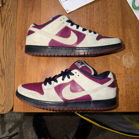 Size 8.5 - Nike Dunk SB Low True Berry