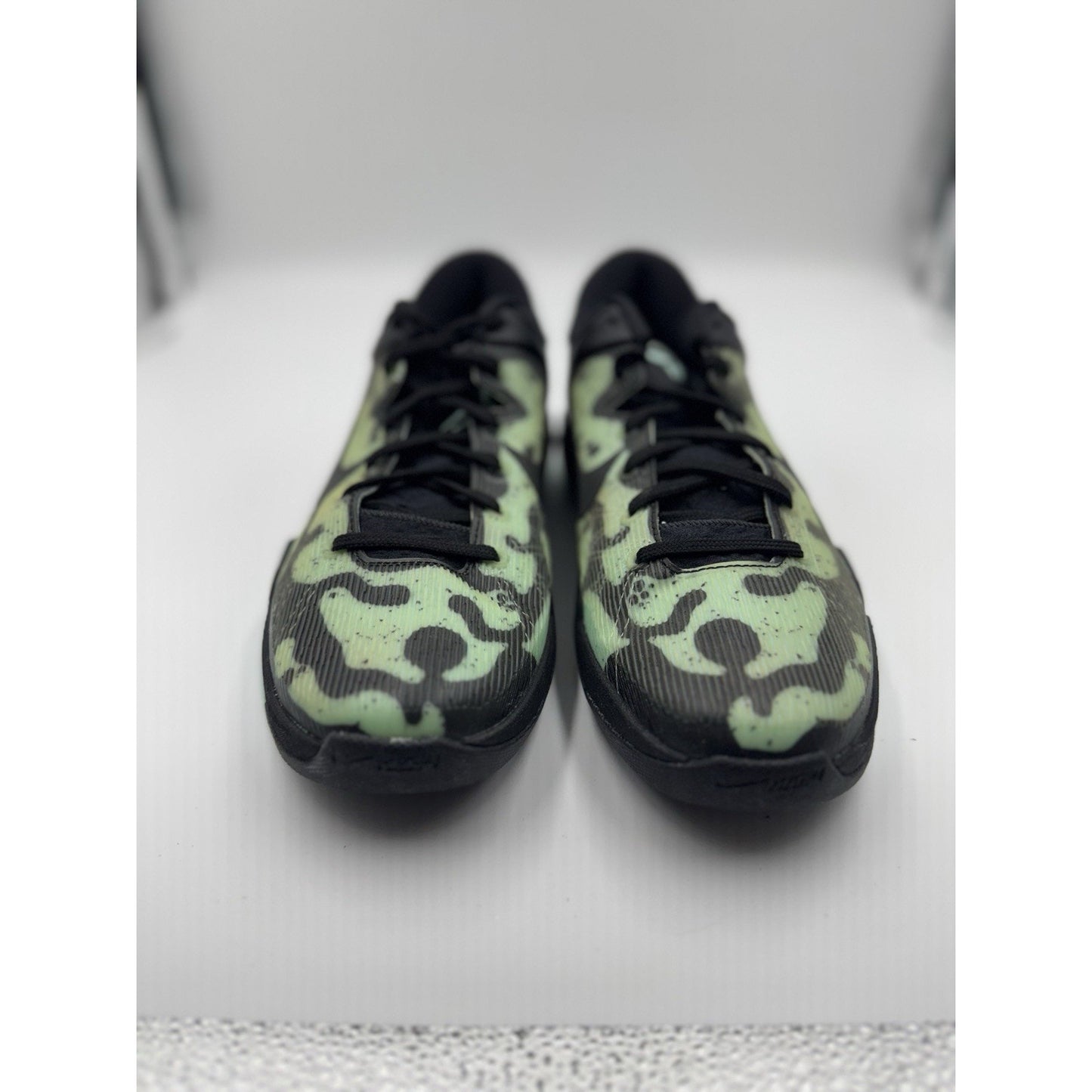 Size 8 Kobe 7 Poison Dart 488371-300 BS631