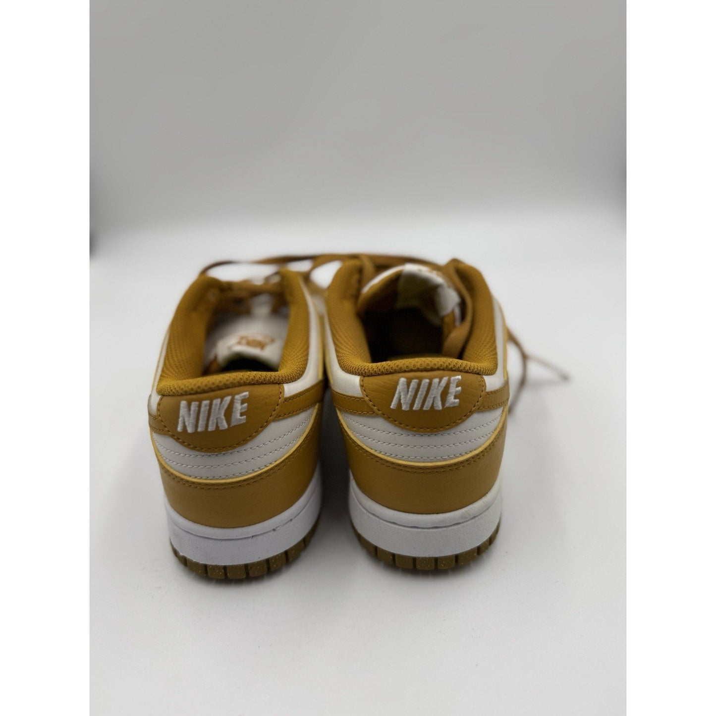 Size 9 - Nike Dunk Next Nature Low Gold Phantom W BS582