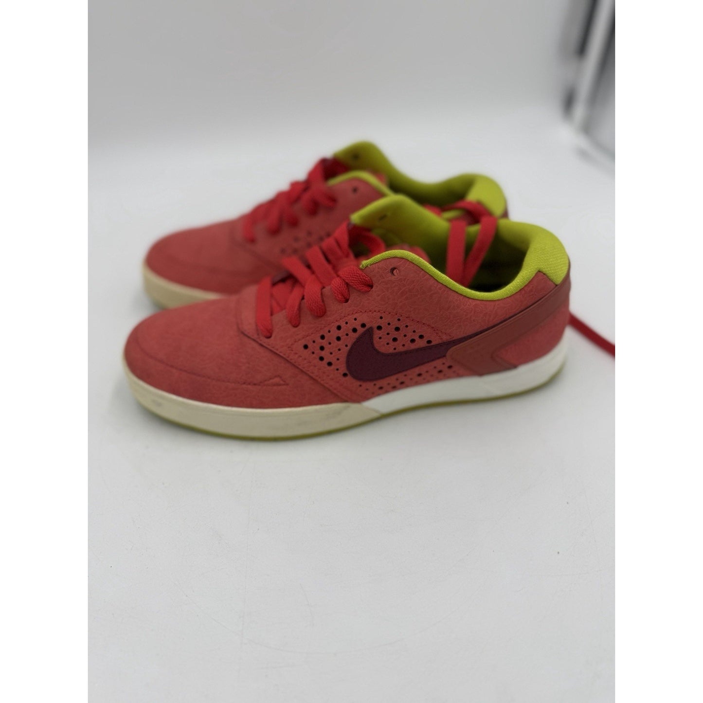 Size 6 Nike Paul Rodriguez 6 Red Gold Suede 536464-663 2012