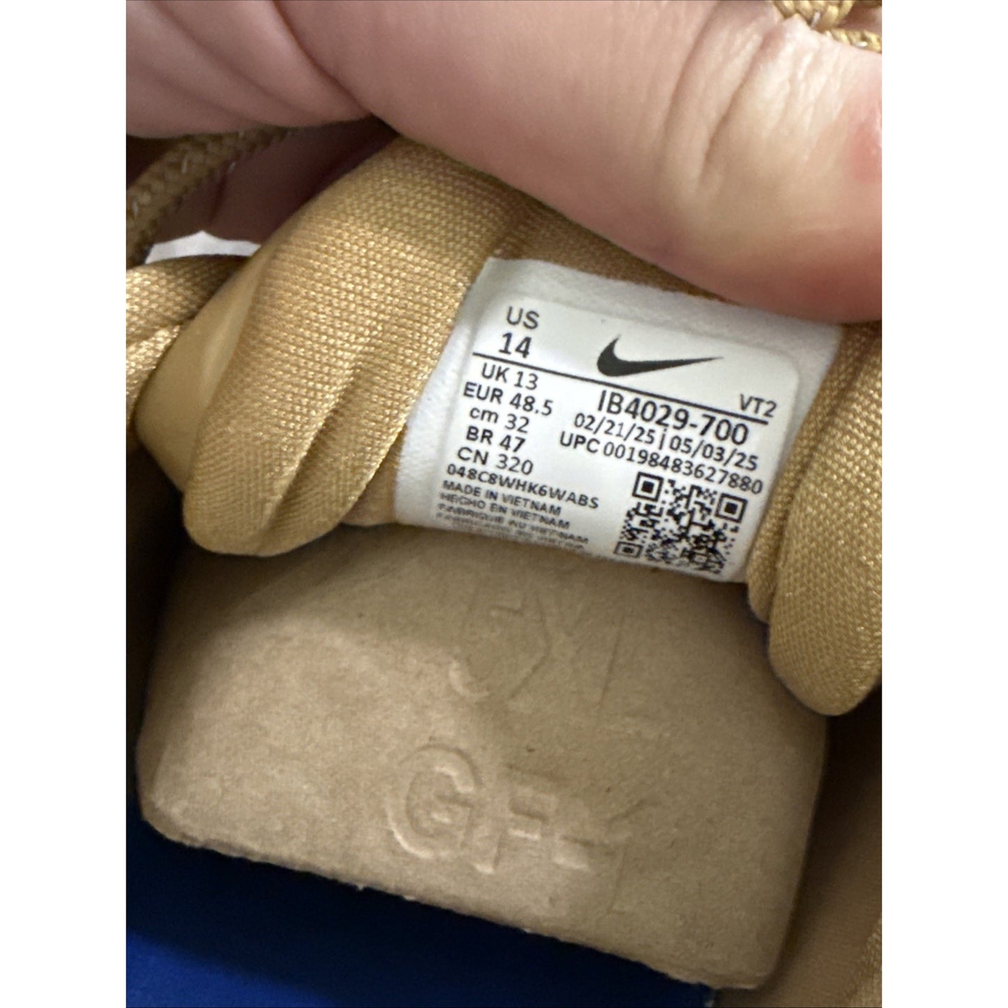 Nike Air Max DN8 Men’s Size 14 New with Box IB4029-700 Club Gold/Metallic Silver
