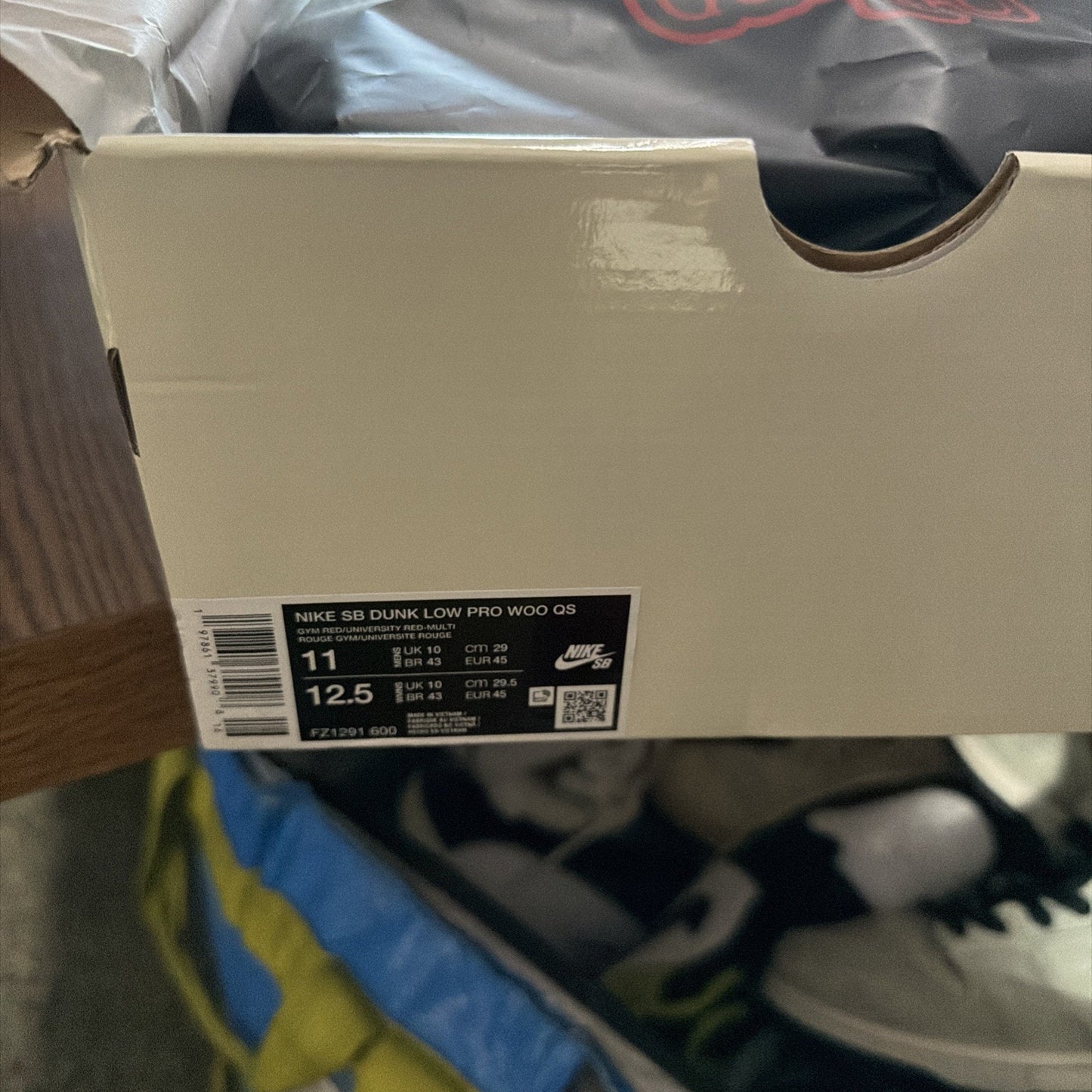 Nike SB Dunk Low Pro QS Wizard of Oz Poppy Field Size 11 (FZ1291-600) Sealed