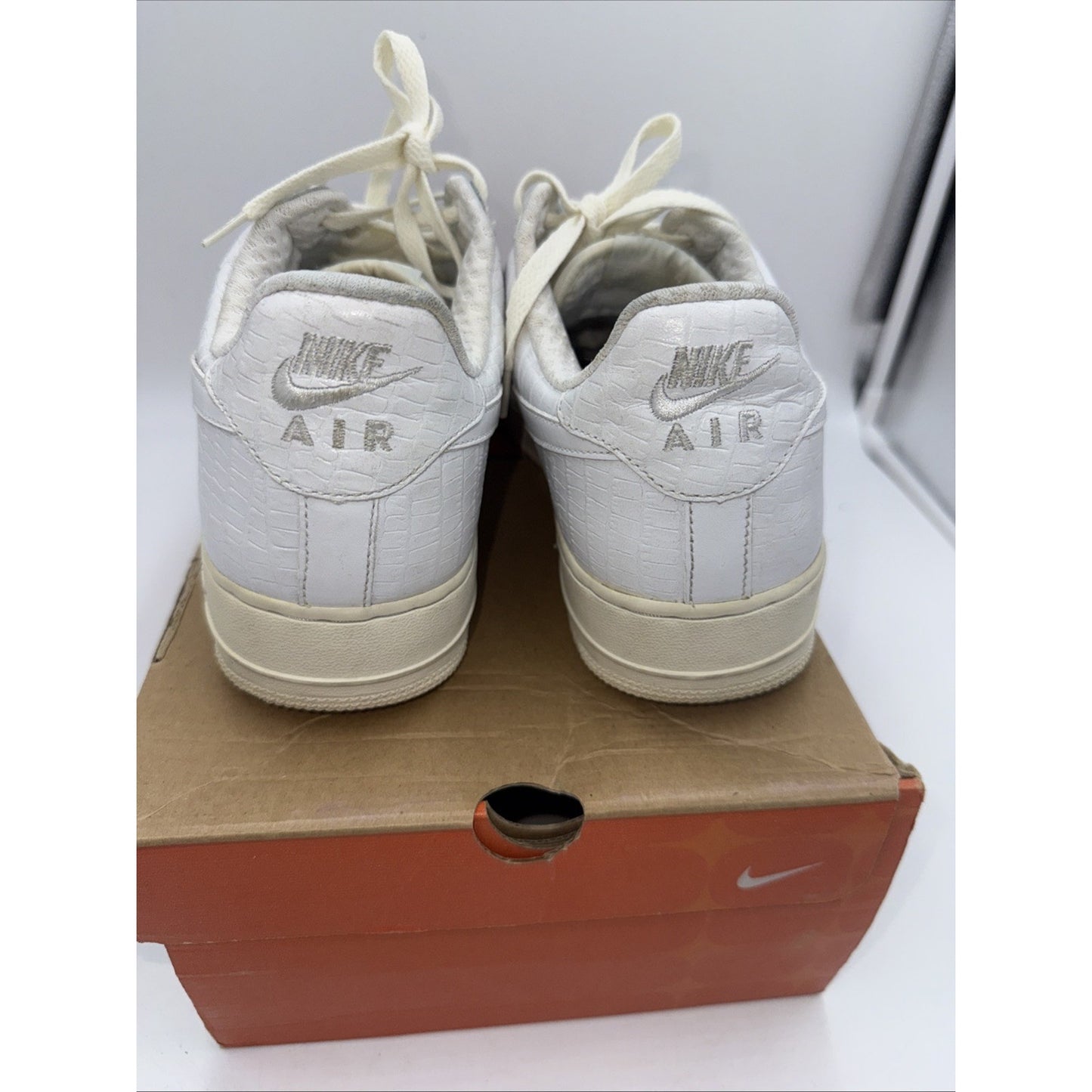 Size 9 - Nike Air Force 1 Premium White 2006 BS813