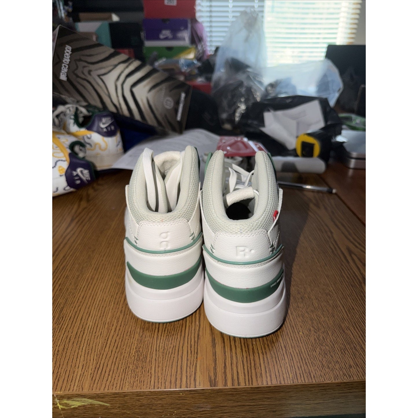 size 10 on cloud On The Roger Clubhouse Mid Promo Sample