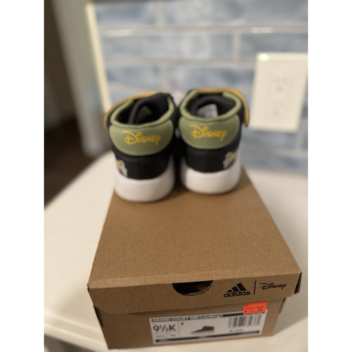 Size 9.5k Disney Adidas Grand Court Mid Lion King