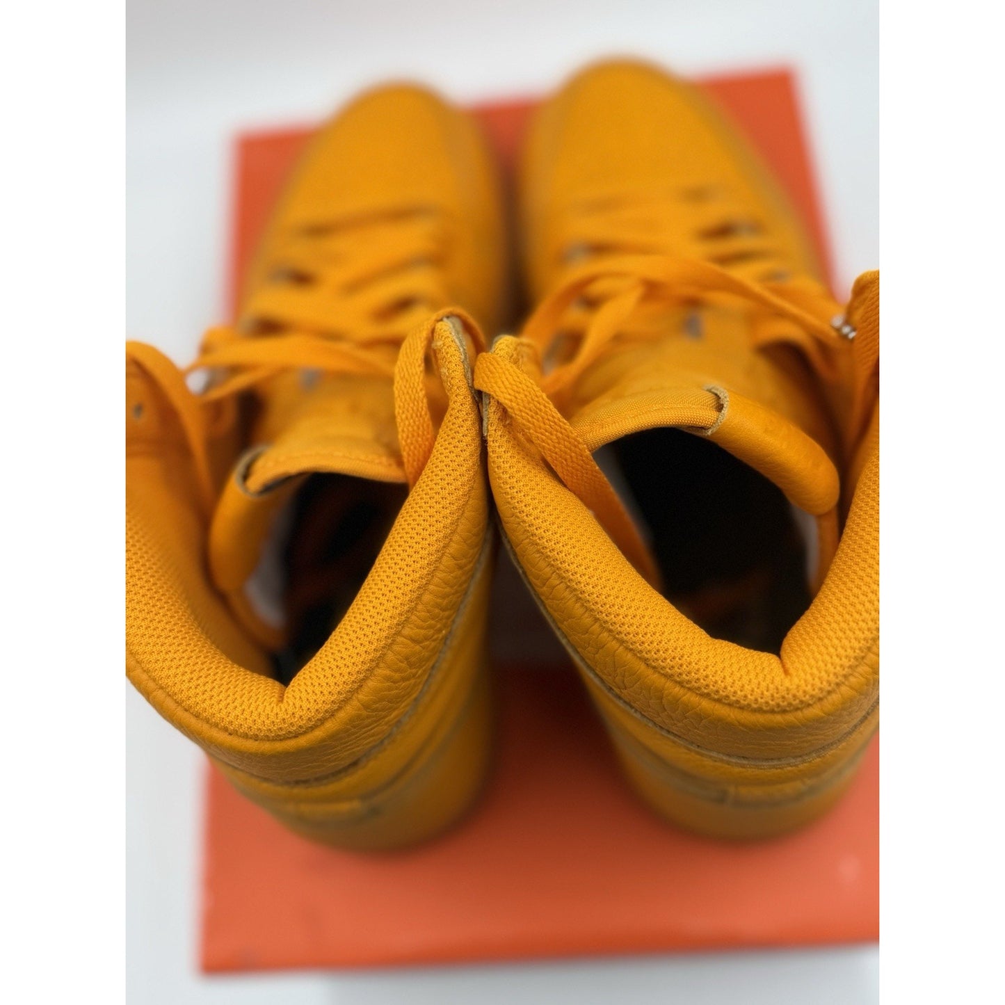 Size 10.5 - Air Jordan 1 Retro OG G8RD High Orange Peel