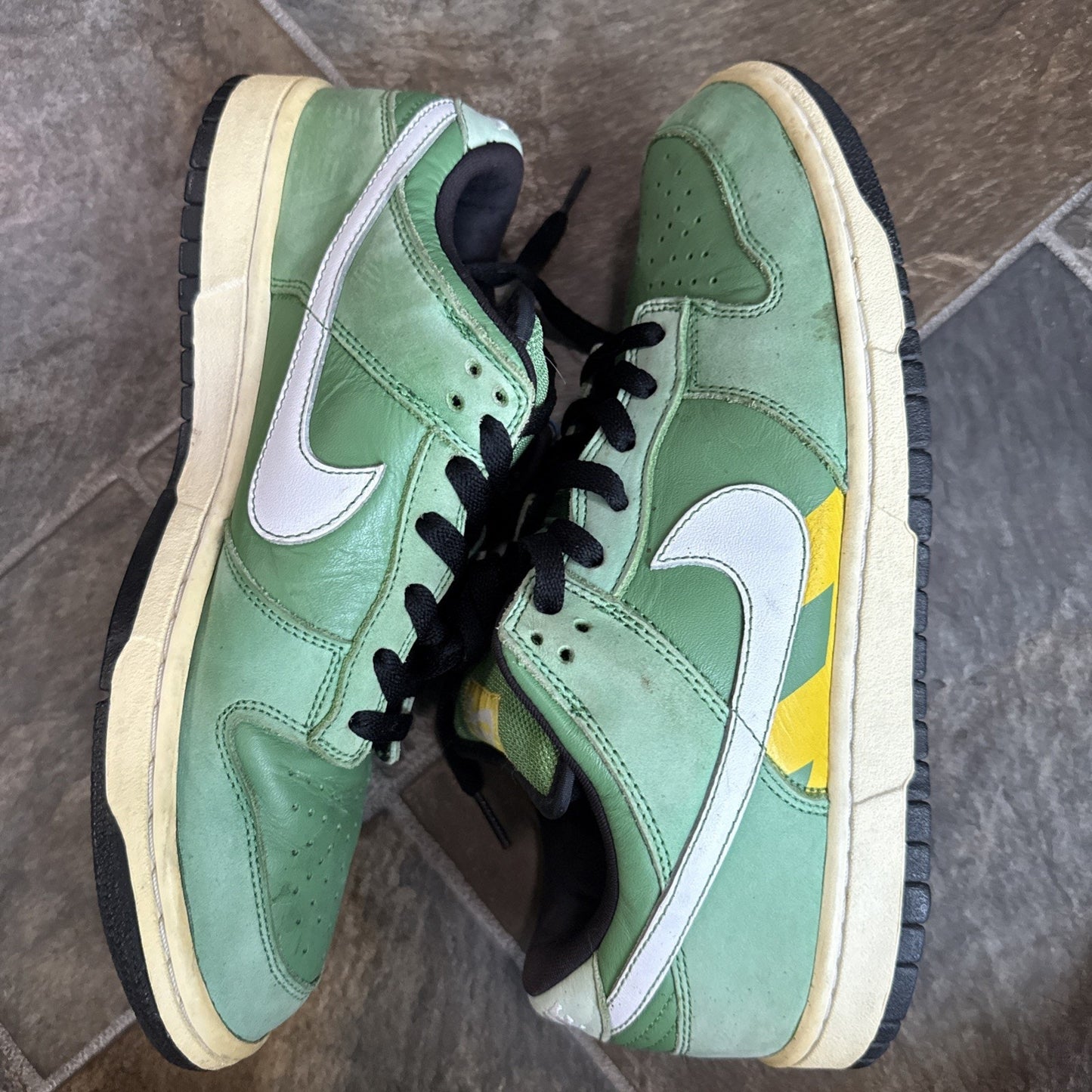 Size 10 - Nike Dunk Pro SB Low Taxi Series / Tokyo