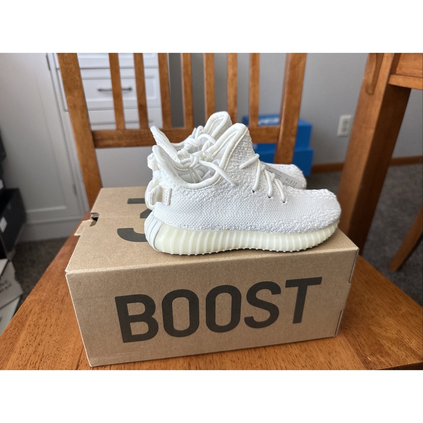 yeezy boost 350 v2 cream white infant size 9k BS128