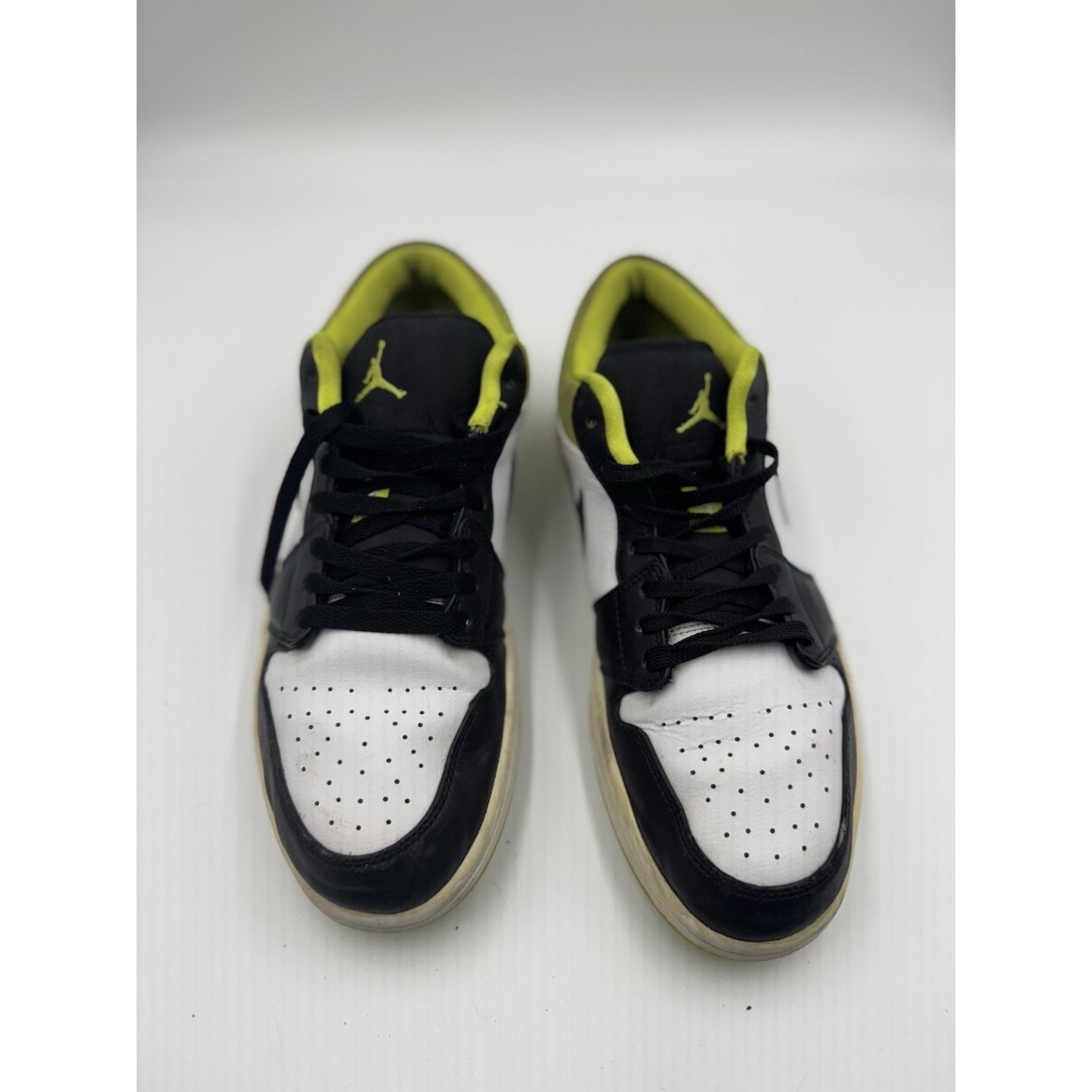 Size 10 - Air Jordan 1 Low Cyber NBS341