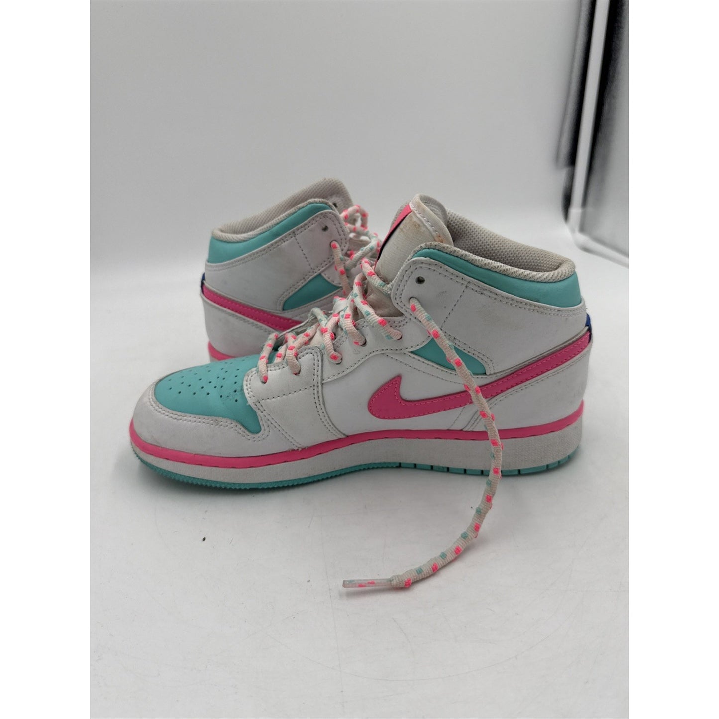 Size 5.5 (GS) - Jordan 1 Mid Digital Pink