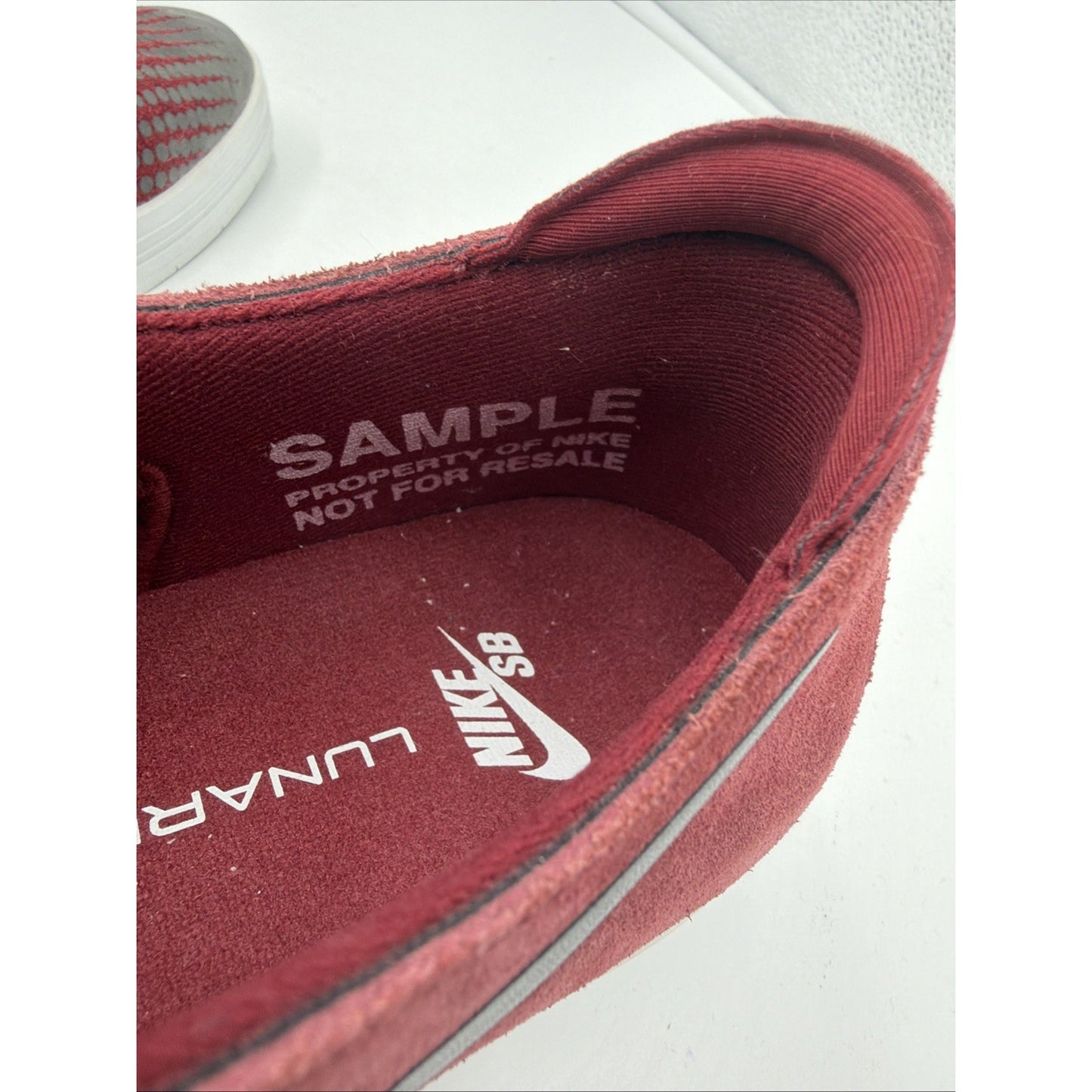 Size 9 Nike Sb Lunar One Shot Sample Tagged Red Black