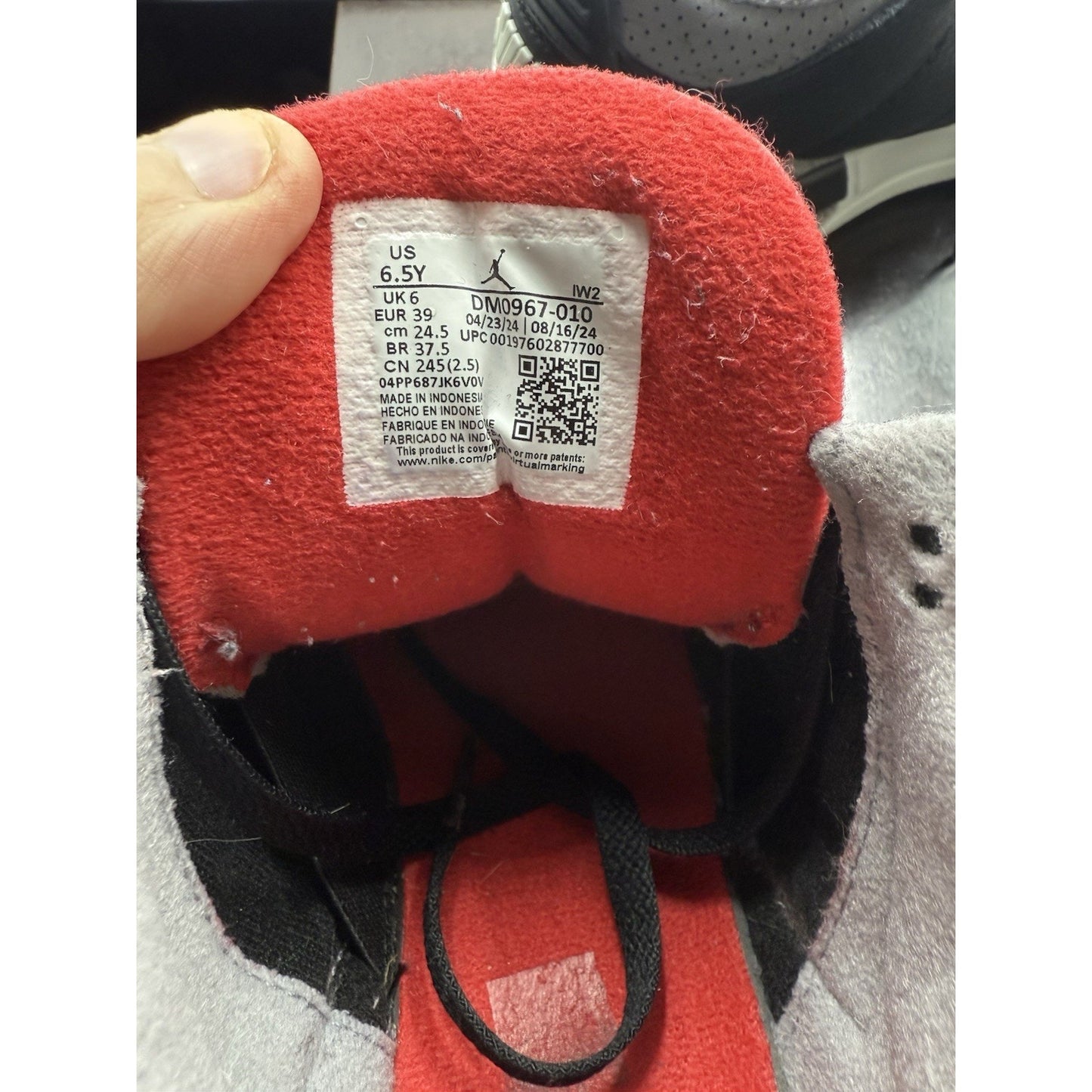 Size 6.5y Jordan 3 Retro Black Cement DM0967-010 NBS456