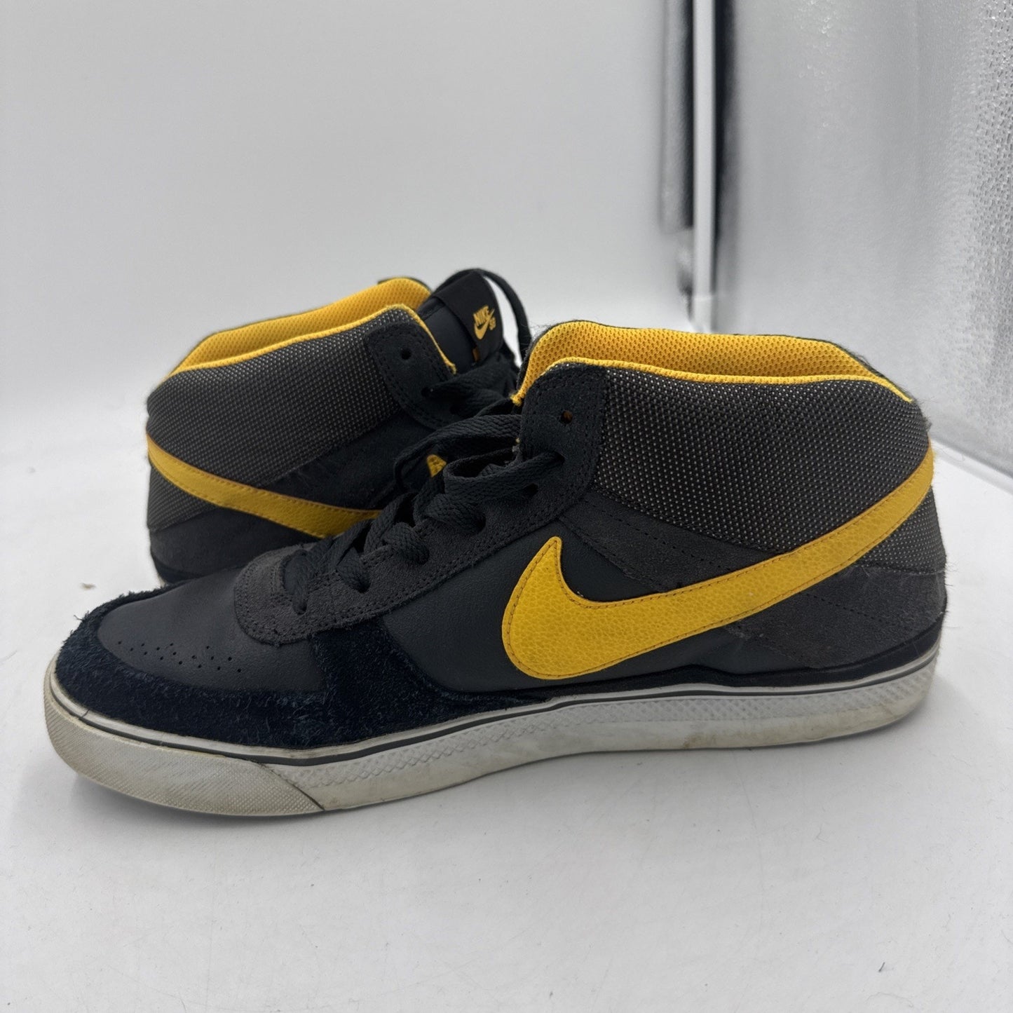 Size 11 - Nike Mavrk 2 Low Black White