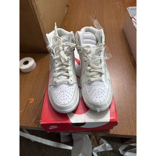 Size 5.5 - Nike Dunk High Sail Gum W BS345