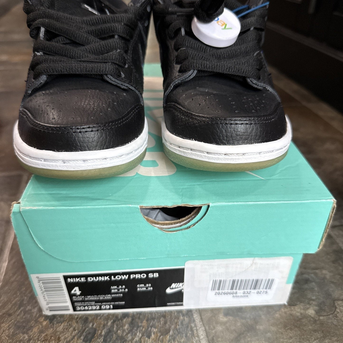 Size 4 - Nike SB Dunk Pro Low Sparkle