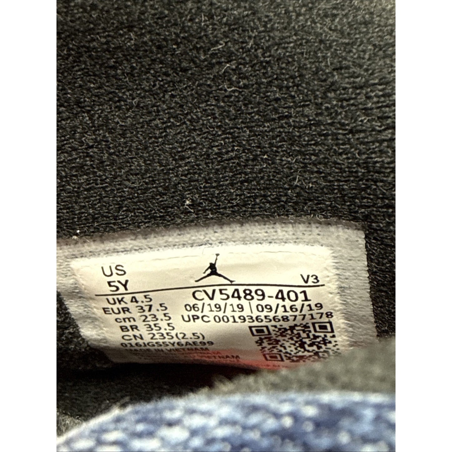 Size 5Y or 6.5 Wmns - Jordan 6 Retro High Washed Denim (GS)