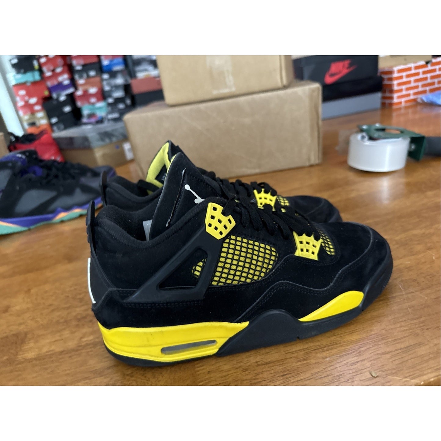 Size 8.5 - Jordan 4 Retro Mid Thunder NBS 112