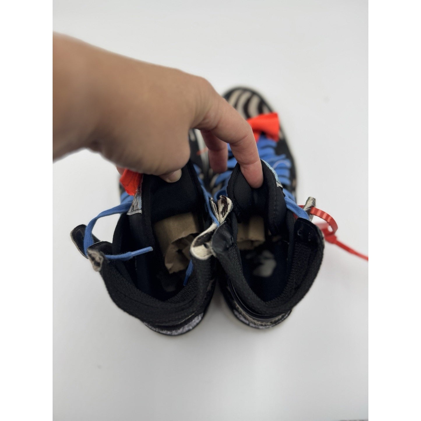 Size EU 39 US 6.5 Men’s Off-white Hi-Top NBS338