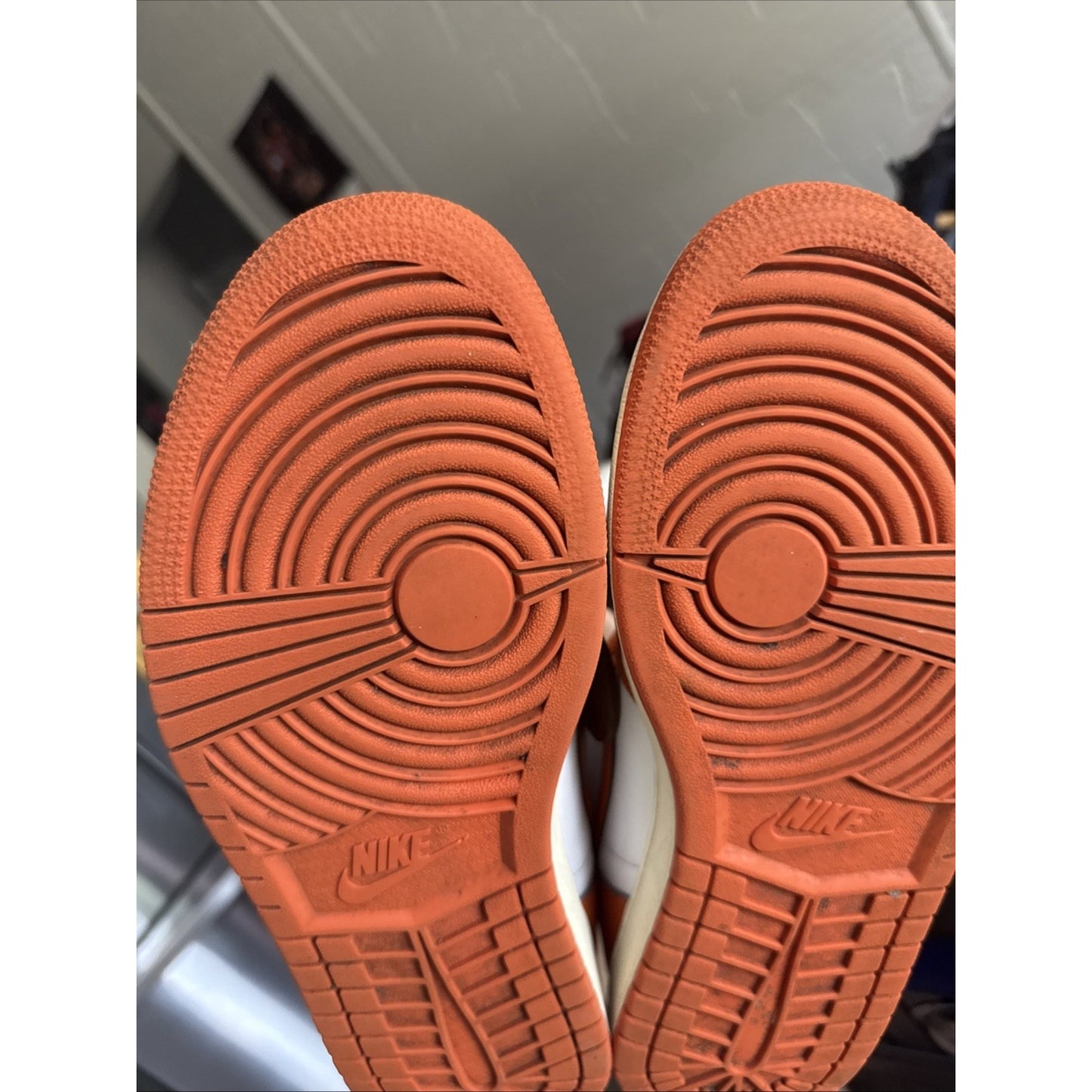 Size 10.5 - Jordan 1 Retro High OG Starfish W