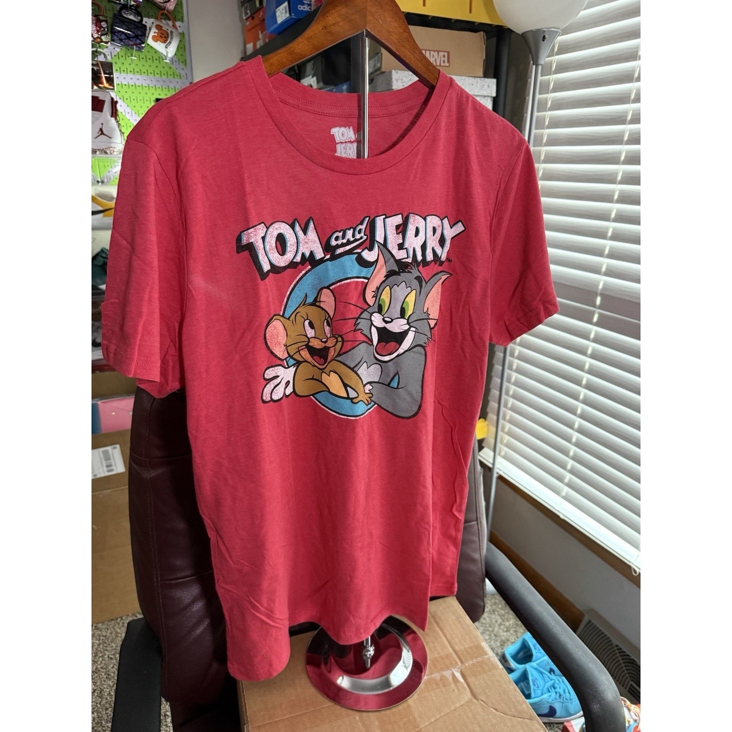 Tom And Jerry T-Shirt Size Large Red Cartoon Distressed Graphic