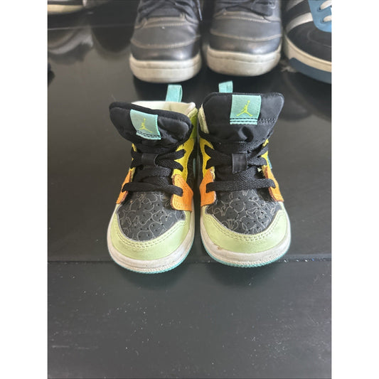 Nike Air Jordan 1 Mid SE Aurora Green/Clover Kids/Toddler Size 4c NBS220