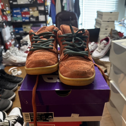Size 10 Mens Nike SB Dunk Low 'Burnt Sunrise'