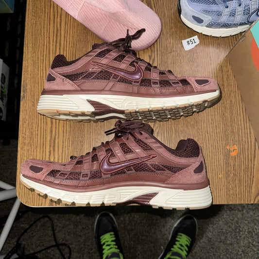 Size 11 - Nike P-6000 SE Dark Pony