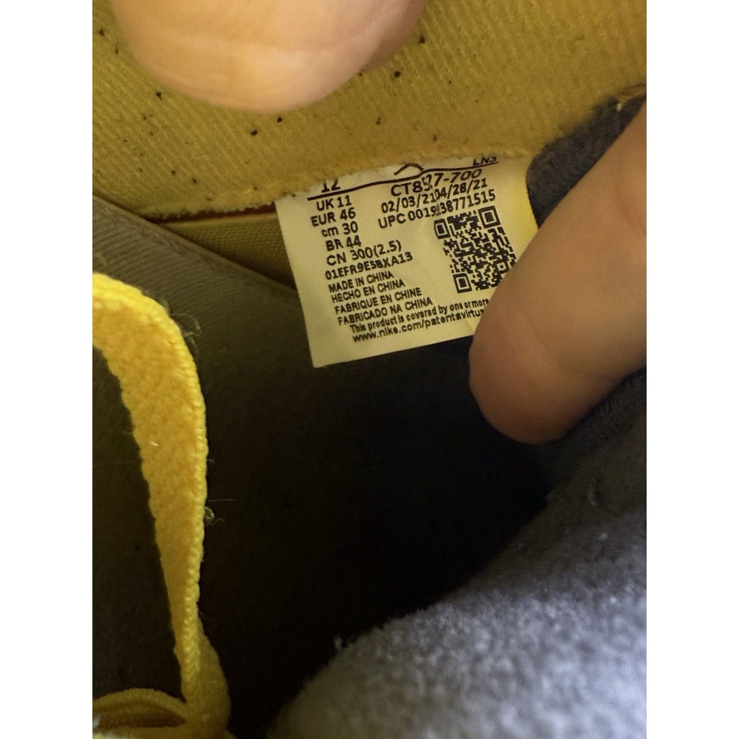Size 12 - Jordan 4 Retro Mid Lightning