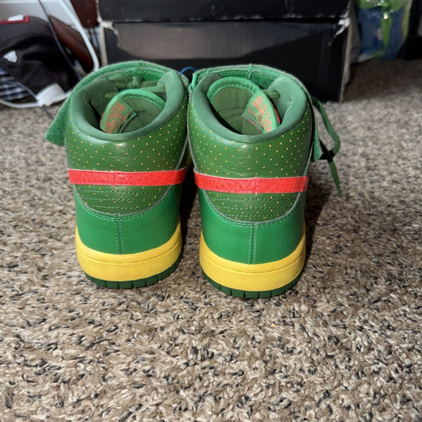 Mens Nike SB Dunk Mid Pro Watermelon Size 7.5 Rare