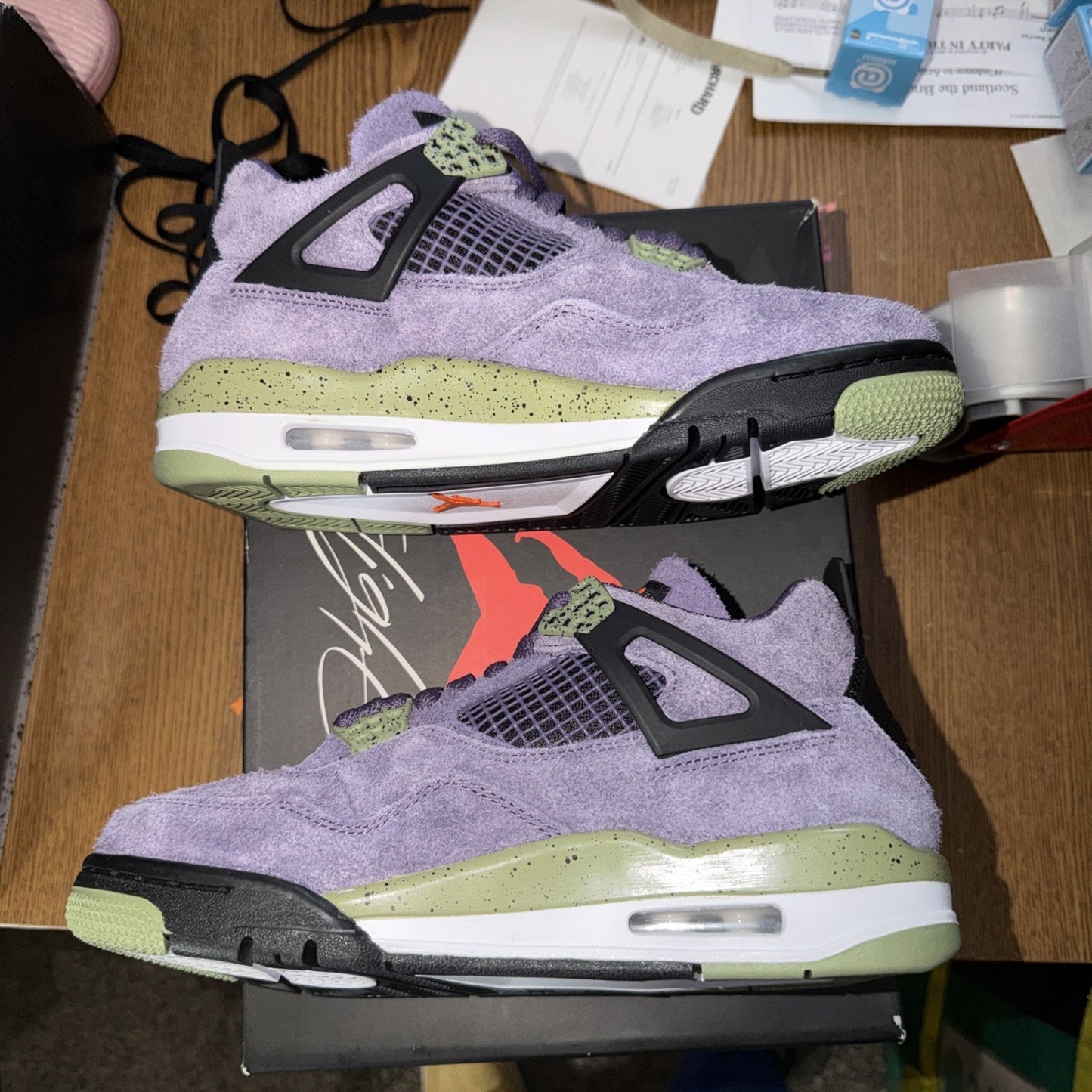 Air Jordan (W) 4 Retro "CANYON PURPLE" 2022 - Size 8W - aq9129 500 (191-24)