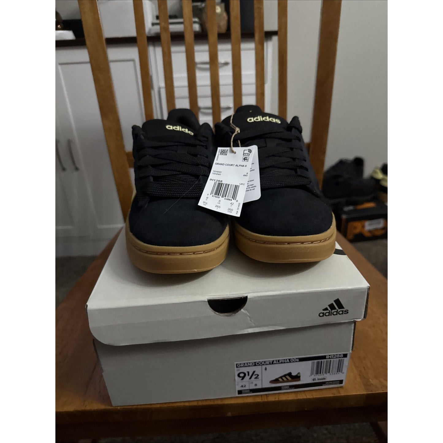 Size 9.5 Woman's Sneakers & Athletic Shoes adidas Grand Court Alpha 00s