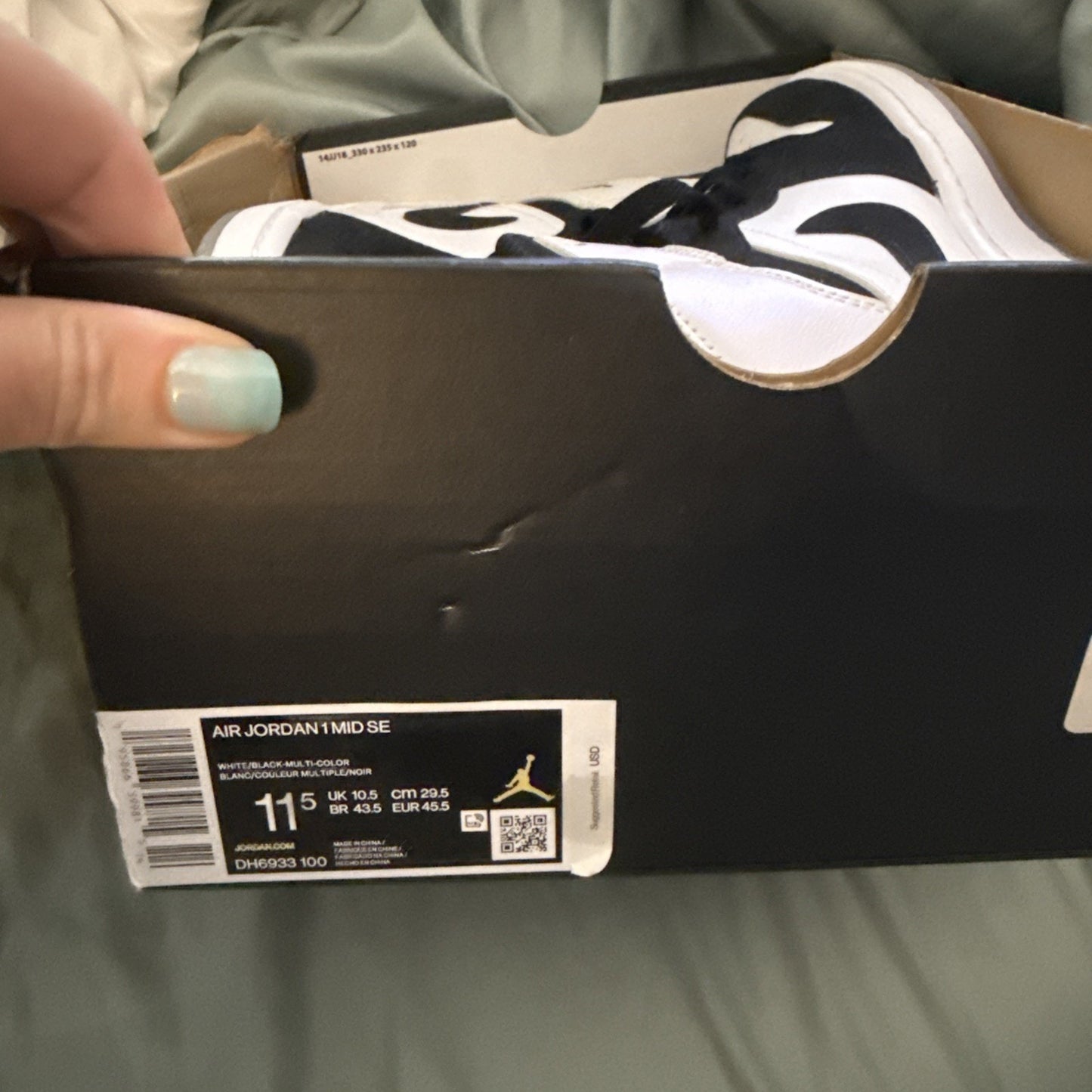 Size 11.5 - Jordan 1 Mid SE Diamond Shorts