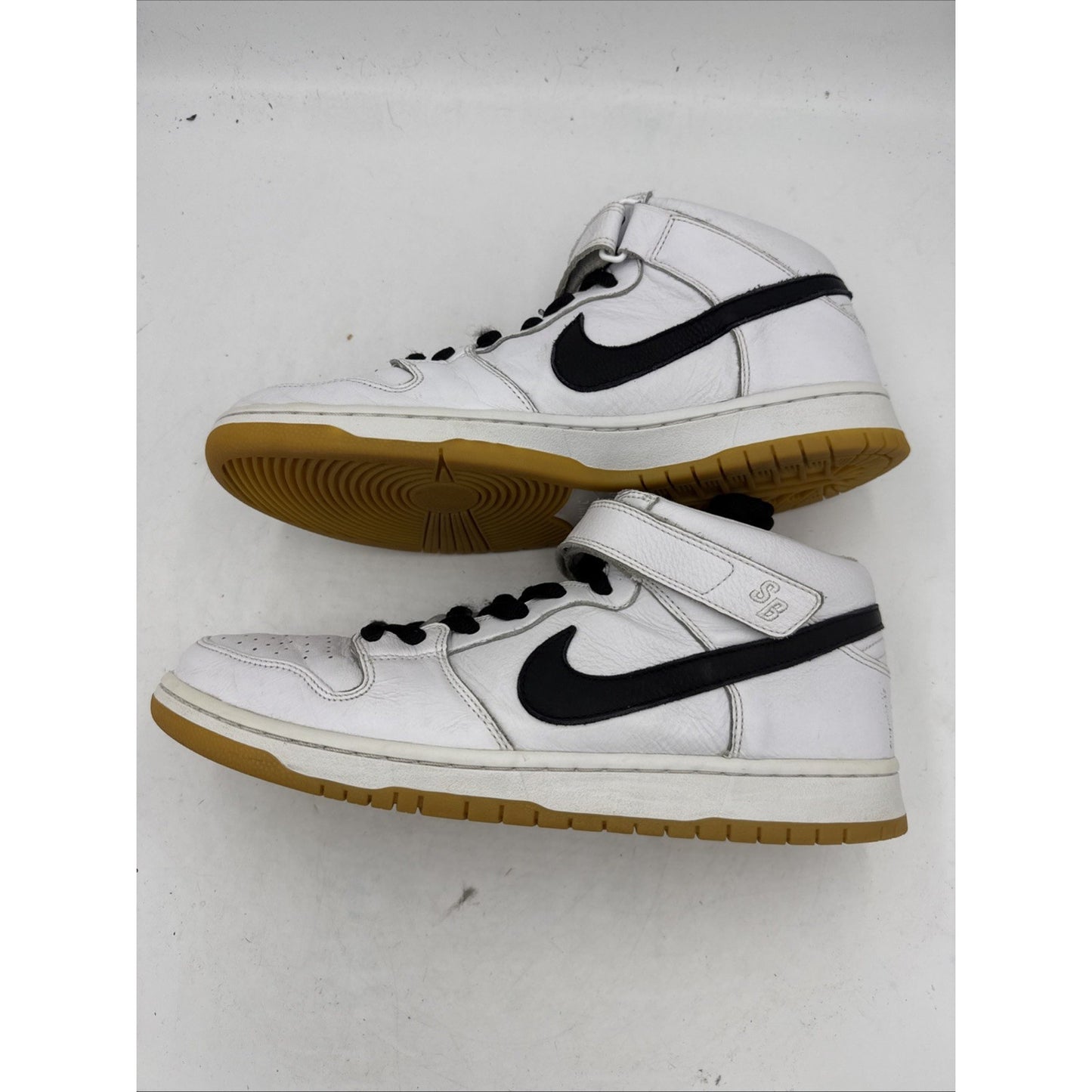 Size 10 - Nike Dunk SB Mid Orange Label