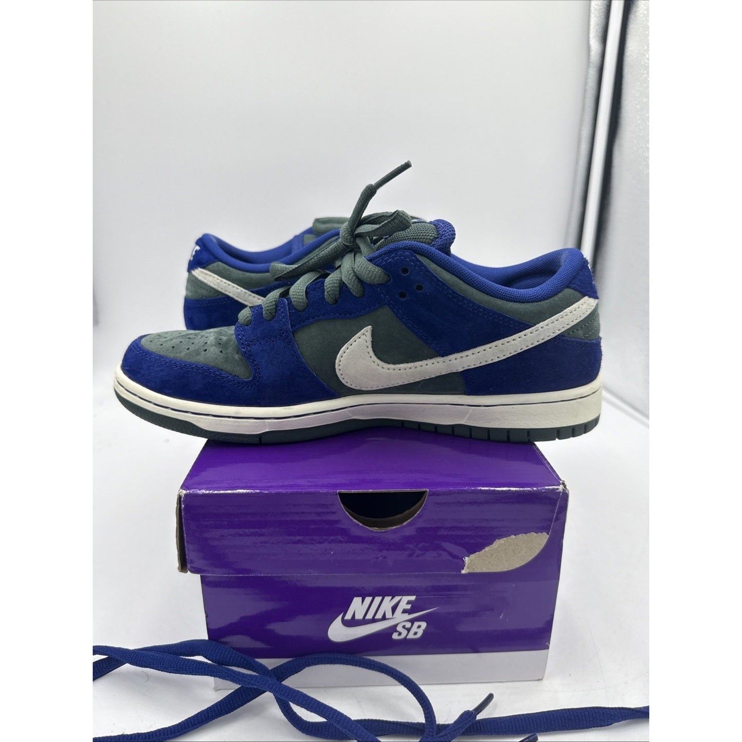 Size 7 - Nike Dunk Pro SB Low Deep Royal Vintage Green