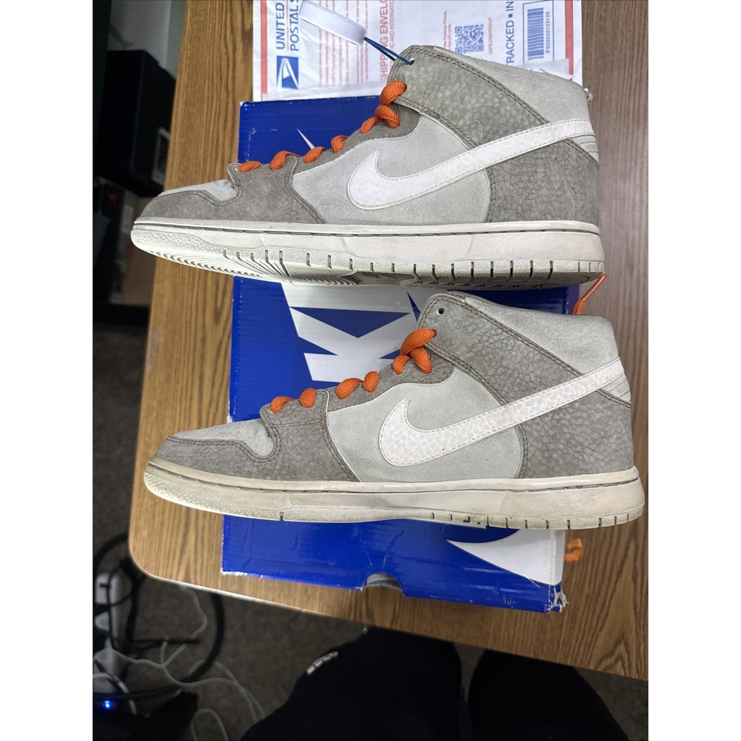 Size 8.5 - Nike Dunk Pro SB Mid Light Stone Khaki Rare Blue Box Gem