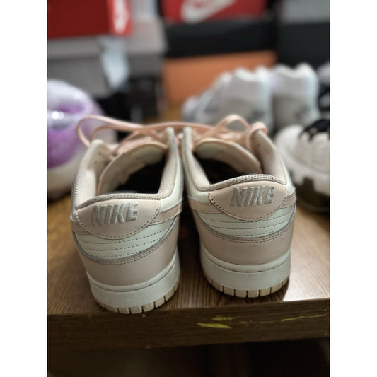 Size 11.5 - Nike Dunk Low Orange Pearl W NBS057