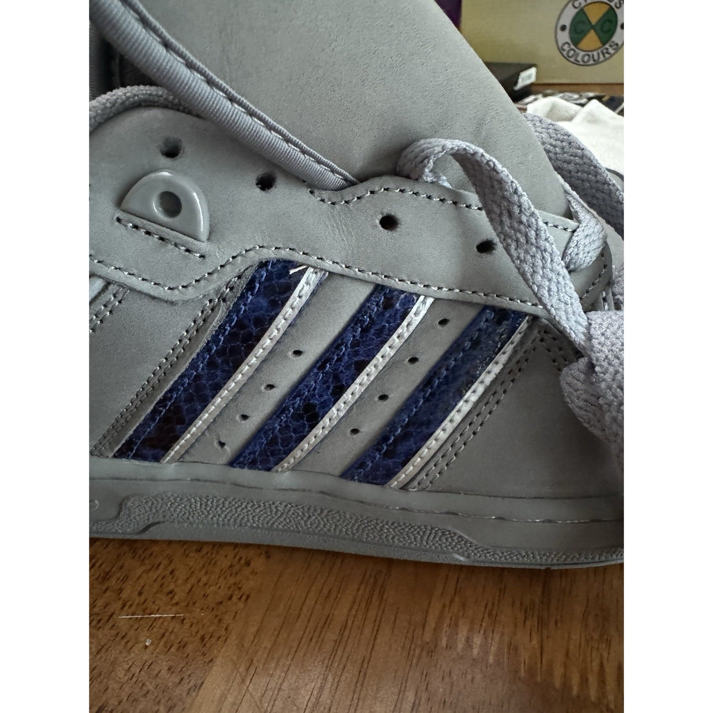 Size 10 [ID7718] Mens Adidas RIVALRY LOW 86 Patrick Ewing NBS073