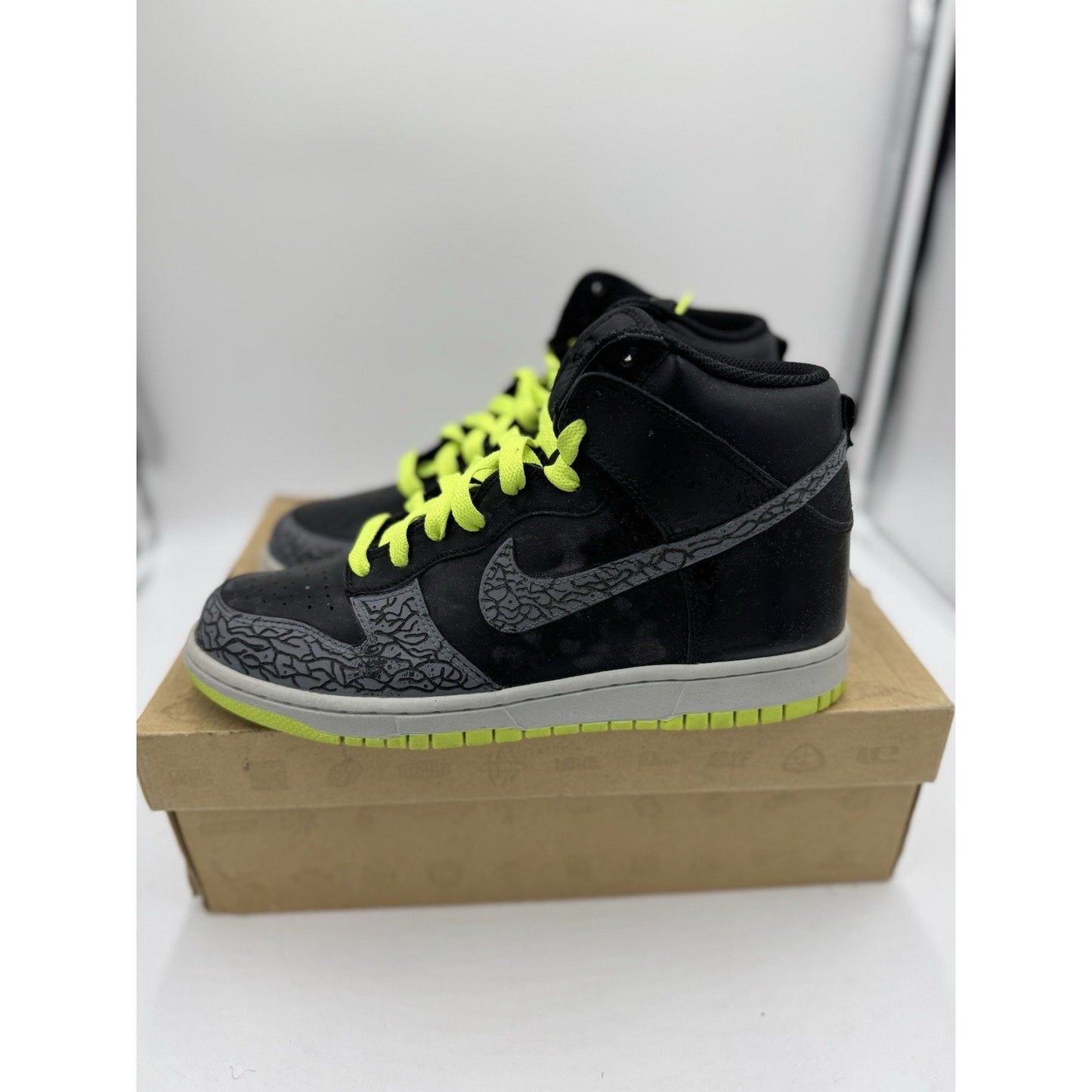 Size 9 - Nike Dunk High Black - 344648-003